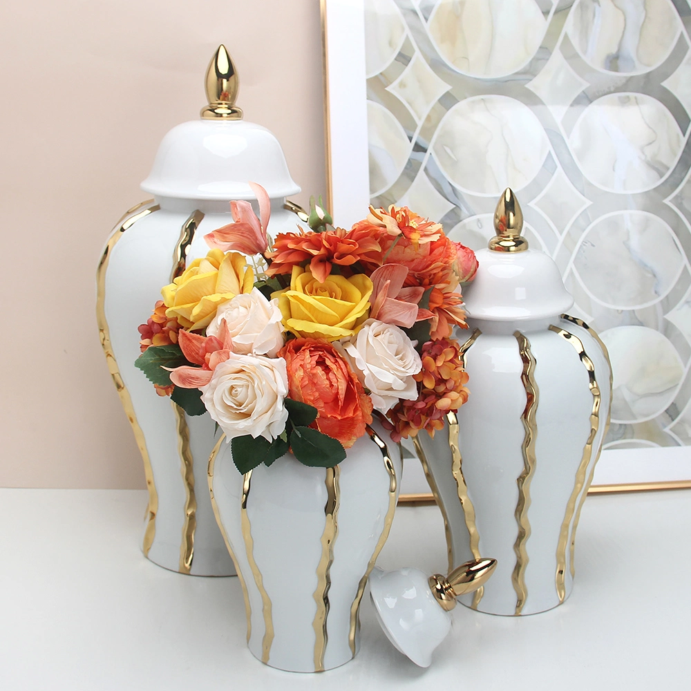 J200 Luxury Indoor Ornament Ceramic Vase Wholesale Home Decor Gold and White Ginger Jar with Lid